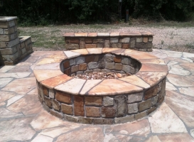 Outdoor Fireplace/Firepits