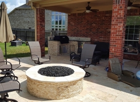 Outdoor Fireplace/Firepits