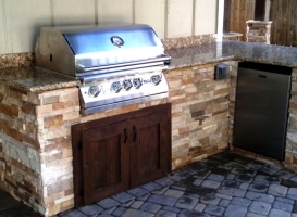 Outdoor Kitchen