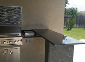 Outdoor Kitchen