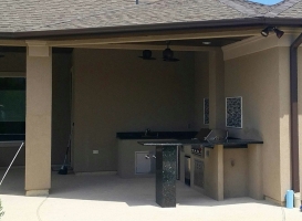 Outdoor Kitchen