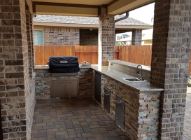 Outdoor Kitchen