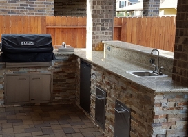 Outdoor Kitchen