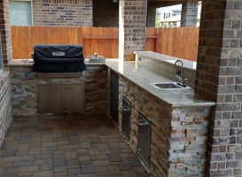 Outdoor Kitchen