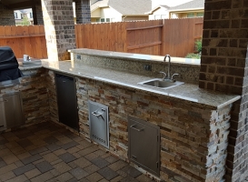 Outdoor Kitchen