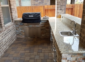 Outdoor Kitchen