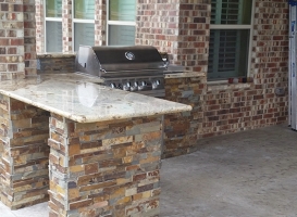 Outdoor Kitchen