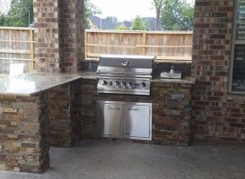 Outdoor Kitchen