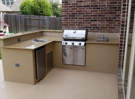 Outdoor Kitchen