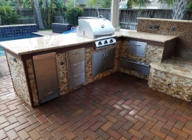 Outdoor Kitchen