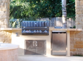 Outdoor Kitchen